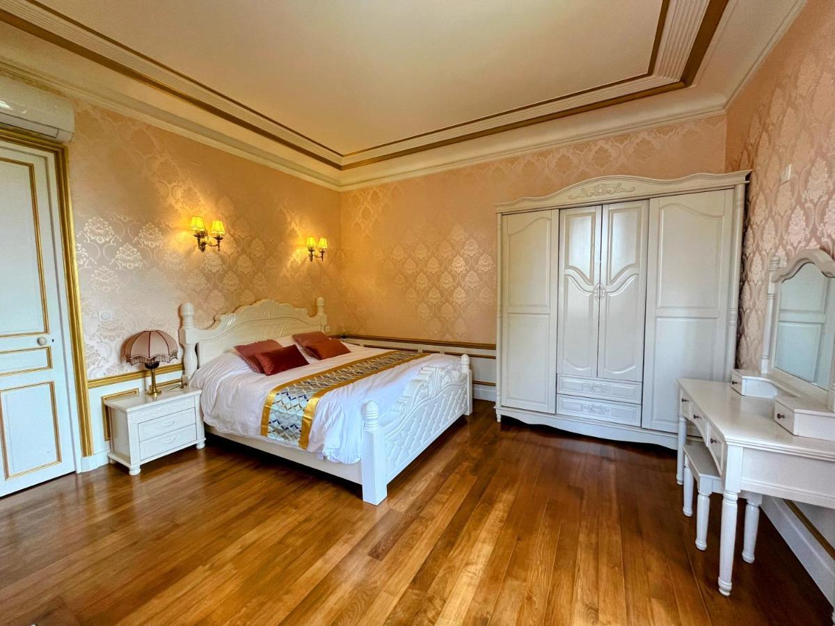 Chateau De Moliens Bagian luar foto